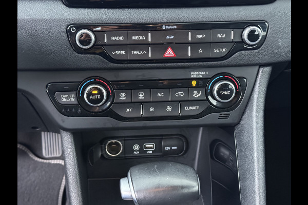 Kia Niro 1.6 GDi Hybrid DynamicLine - Cruise Control - Lichtmetalen Velgen - Navigatie - Climate Control - Apple/Android Carplay - Virena Zekerheidspakket €895