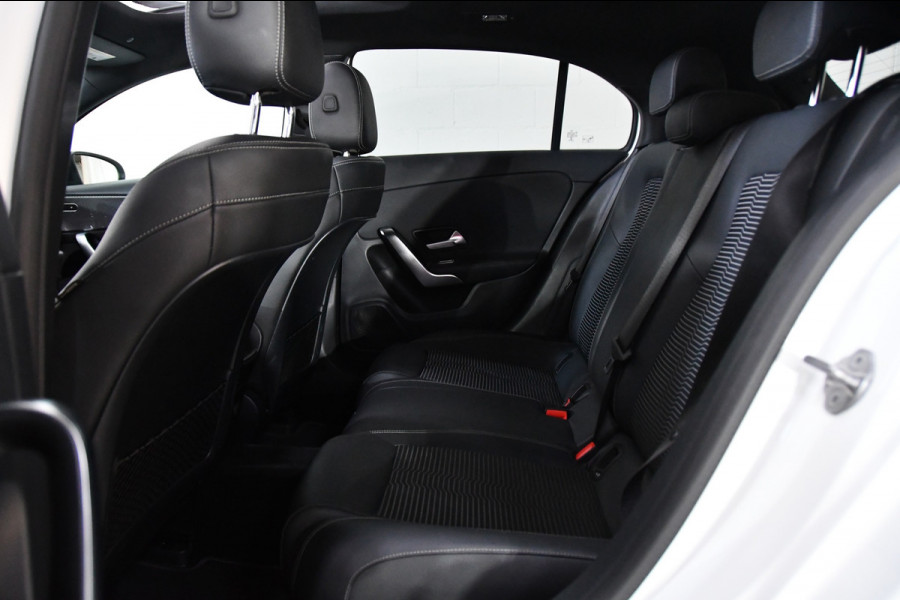 Mercedes-Benz A-Klasse 250 Sport, Pano, Applecarplay