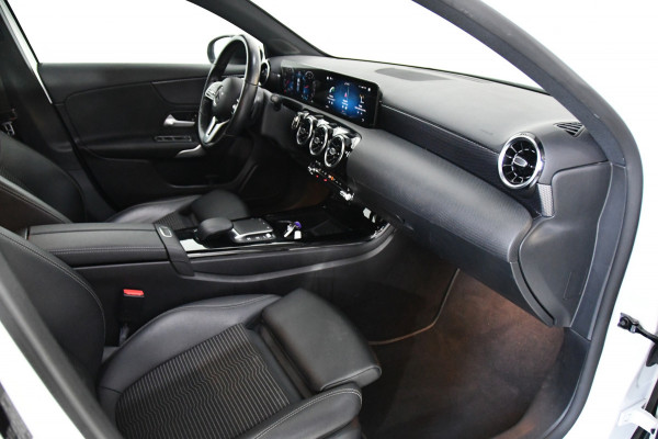 Mercedes-Benz A-Klasse 250 Sport, Pano, Applecarplay