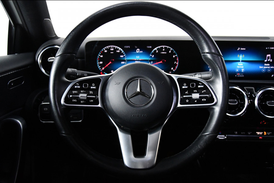 Mercedes-Benz A-Klasse 250 Sport, Pano, Applecarplay