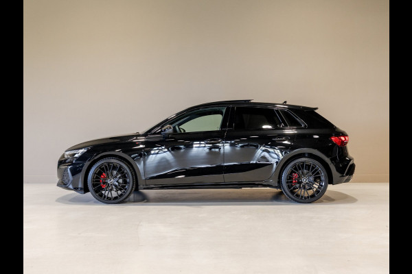 Audi A3 Sportback 35 TFSI S-Line edition / 150pk / Panorama dak / Sonos / Achteruitrij camera /
