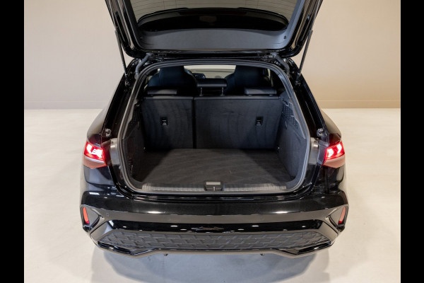 Audi A3 Sportback 35 TFSI S-Line edition / 150pk / Panorama dak / Sonos / Achteruitrij camera /