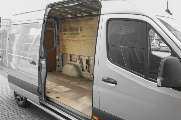 Mercedes-Benz Sprinter 314 2.2 CDI L2H2 Automaat LED Navi 18" Trekhaak