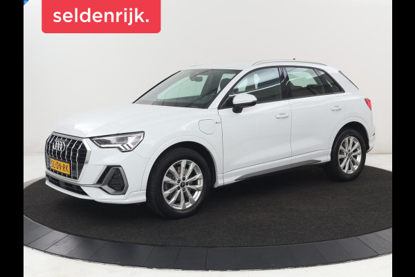 Audi Q3 45 TFSIe S edition | SOH 88% | Sportstoelen | Carplay | Trekhaak | Virtual Cockpit | Navigatie | Camera | Full LED | Half leder | Sfeerverlichting | Climate control | Parkeeerhulp | Cruise control | PHEV | Plug In