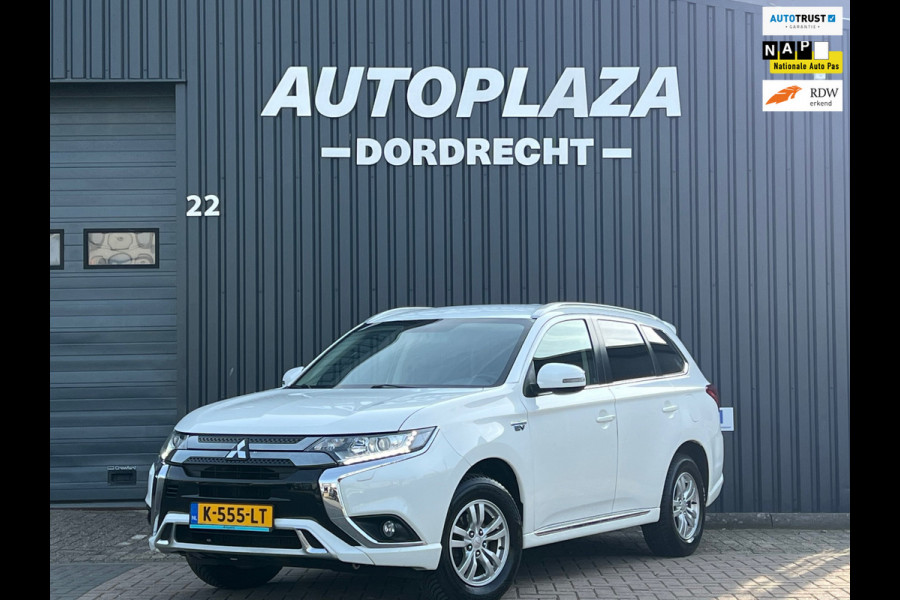 Mitsubishi Outlander 2.4 PHEV Pure TREKHAAK |APPLE CARPLAY |