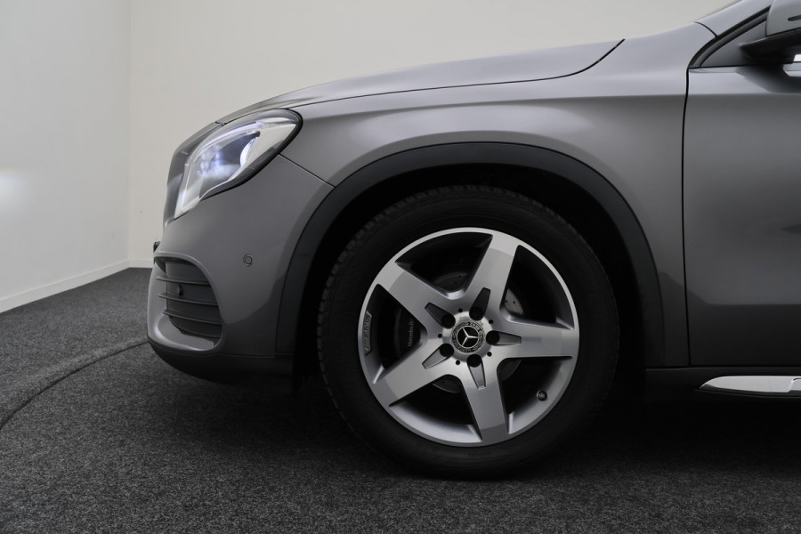 Mercedes-Benz GLA 200 Premium Plus AMG Panoramadak, Navigatie, Stoelverwarming, Cruise, 18"