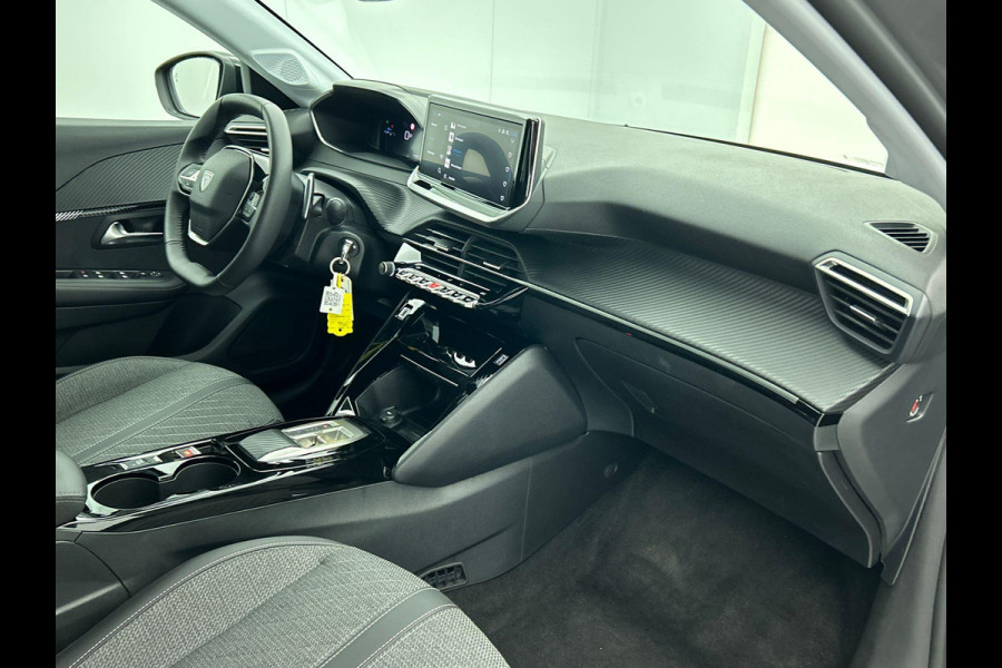 Peugeot 208 1.2 Hybrid 100PK Automaat Allure | Navigatie Apple Carplay/Android Auto Airco Camera Parkeer sensoren Cruise Control Led Lichtmetalen Velgen