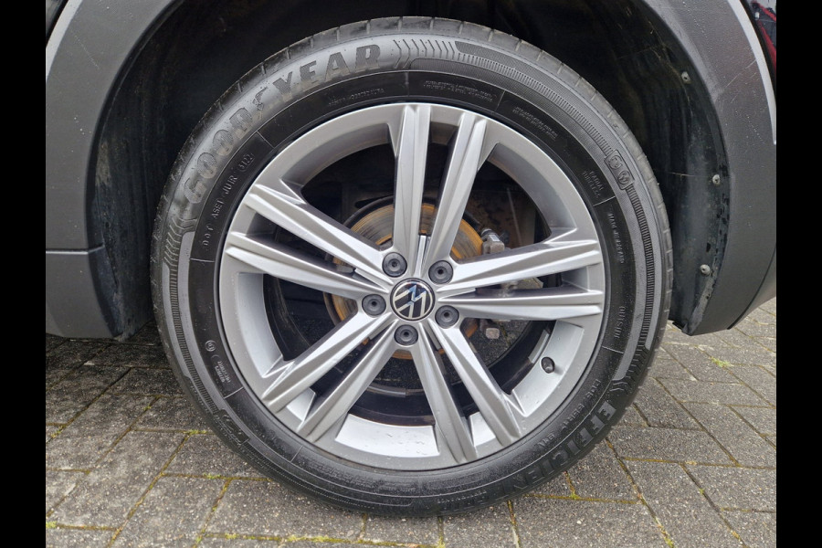 Volkswagen T-Cross 1.0 TSI DSG 110PK /Virtual /ACC /Trekhaak