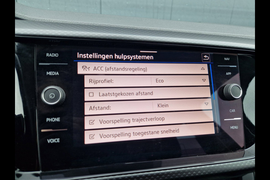 Volkswagen T-Cross 1.0 TSI DSG 110PK /Virtual /ACC /Trekhaak