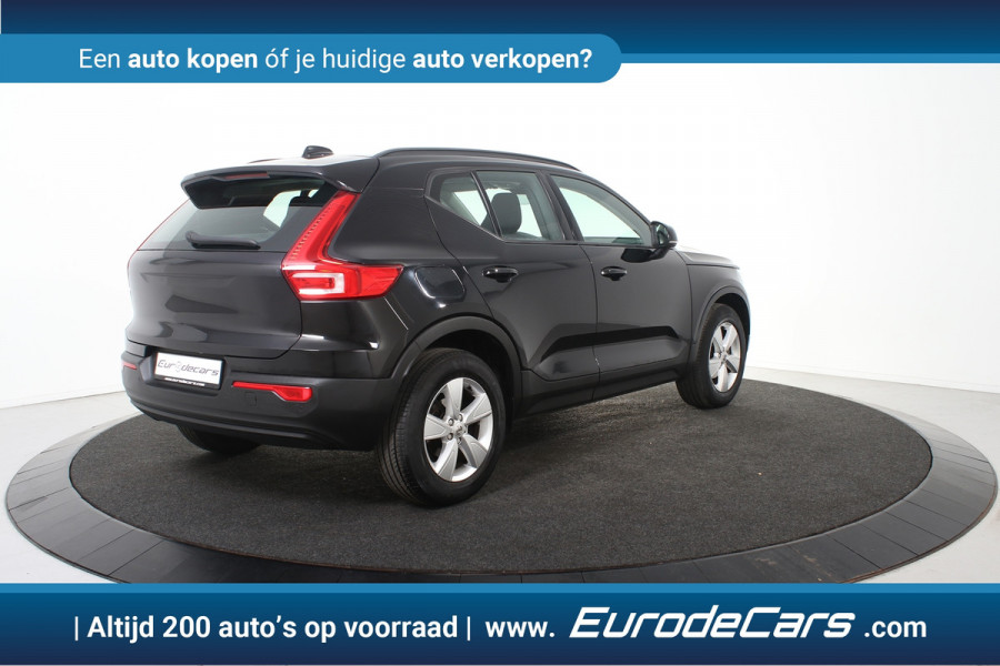 Volvo XC40 1.5 T2 Momentum Core *1ste Eigenaar*Navigatie*Camera*Carplay*