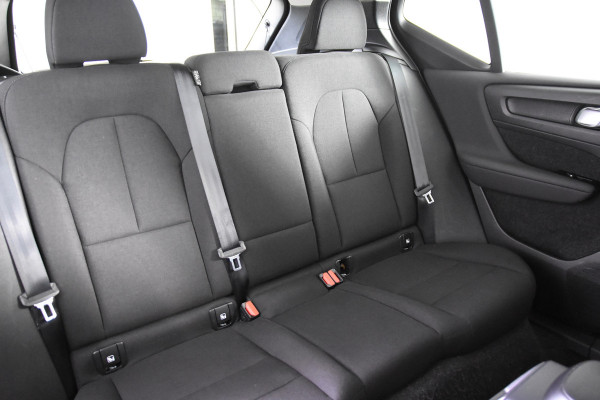 Volvo XC40 1.5 T2 Momentum Core *1ste Eigenaar*Navigatie*Camera*Carplay*
