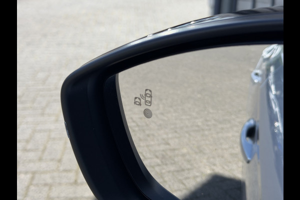 Opel Corsa 100pk GS (Camera - Keyless Entry - LED - Automatische Airco - Navigatie - Apple Carplay - Draadloos laden - Digitaal dashboard)