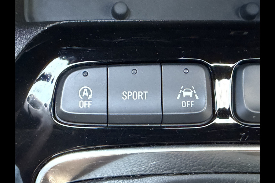 Opel Corsa 100pk GS (Camera - Keyless Entry - LED - Automatische Airco - Navigatie - Apple Carplay - Draadloos laden - Digitaal dashboard)