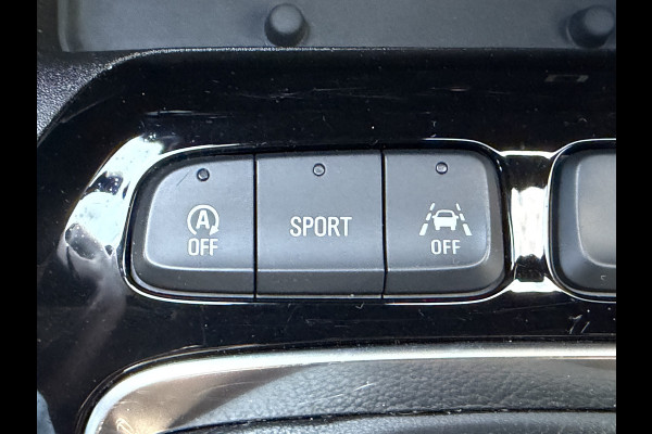 Opel Corsa 100pk GS (Camera - Keyless Entry - LED - Automatische Airco - Navigatie - Apple Carplay - Draadloos laden - Digitaal dashboard)