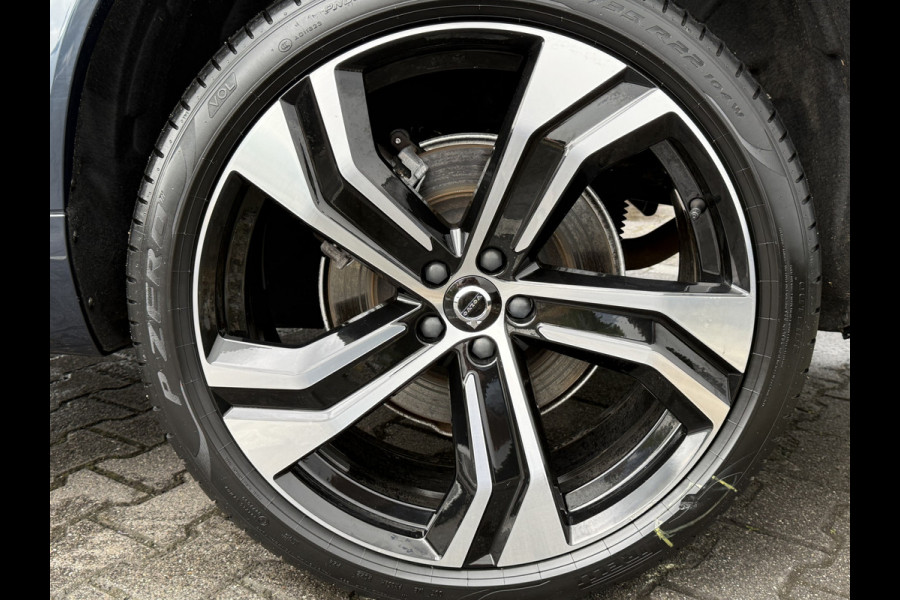 Volvo XC90 2.0 T8 Recharge AWD Ultimate Dark | Pano | Luchtvering | B&W | Pilot Assist | 22 inch