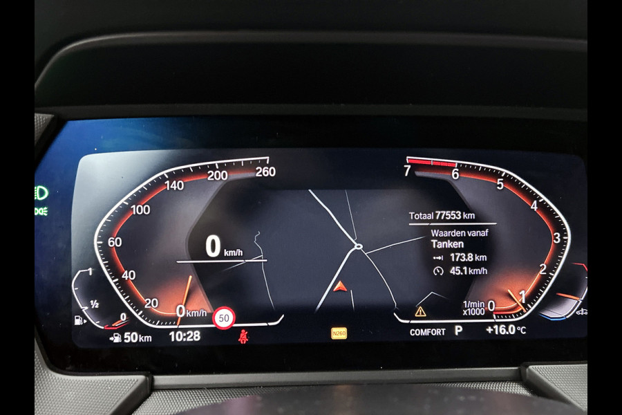 BMW 1-serie 118i High Executive M-Sport (Dealer onderhoud, Navi Pro, PDC V+A, StoelV, Digitale dash, Etc)