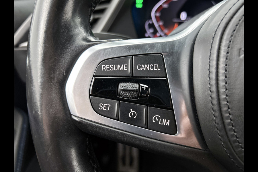 BMW 1-serie 118i High Executive M-Sport (Dealer onderhoud, Navi Pro, PDC V+A, StoelV, Digitale dash, Etc)