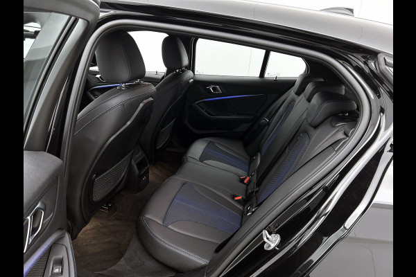 BMW 1-serie 118i High Executive M-Sport (Dealer onderhoud, Navi Pro, PDC V+A, StoelV, Digitale dash, Etc)