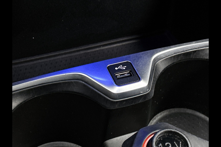 BMW 1-serie 118i High Executive M-Sport (Dealer onderhoud, Navi Pro, PDC V+A, StoelV, Digitale dash, Etc)