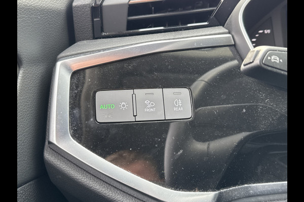 Audi Q3 Sportback 45 TFSI e 245PK BUSINESS EDITION CARPLAY/LED/STUURVERW.