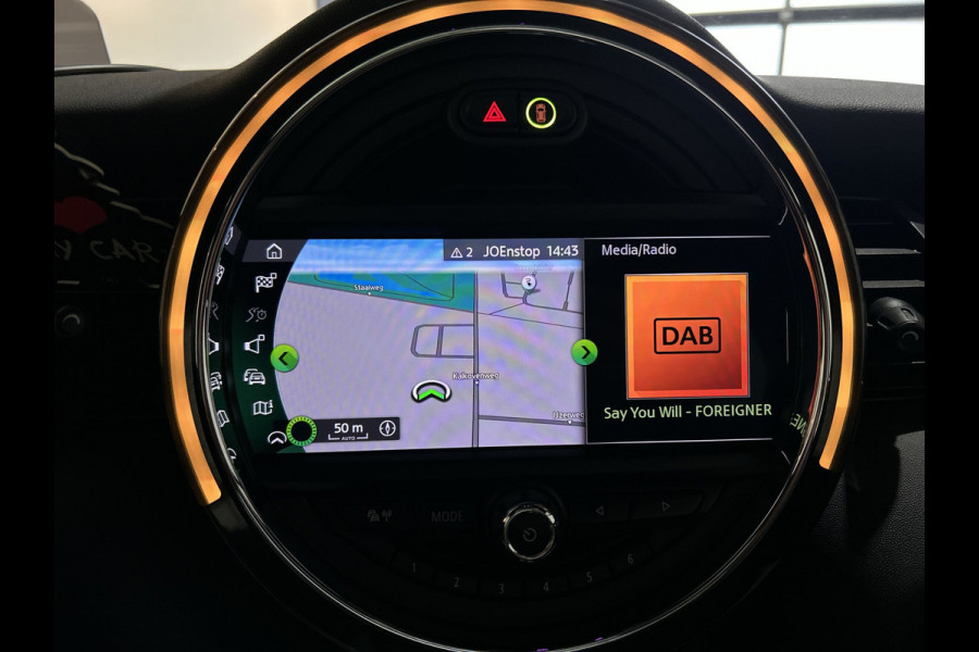 MINI Mini Electric Yours 33 kWh | Sfeerverlichting | Leder interieur | Panoramadak | Soh (batterijcheck) Waarde 95,6 %