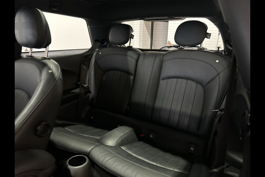 MINI Mini Electric Yours 33 kWh | Sfeerverlichting | Leder interieur | Panoramadak | Soh (batterijcheck) Waarde 95,6 %