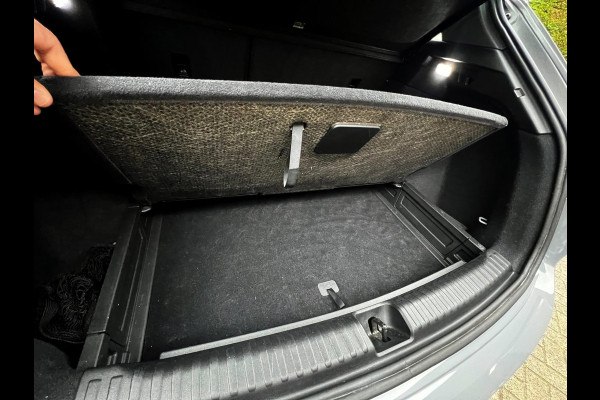 Audi Q4 e-tron 40 Advanced edition 77 kWh adp cruise_Camera_PDC V+A