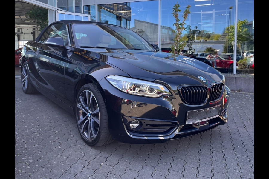 BMW 2 Serie Cabrio 220iA SPORTLINE ** ADAPT. LED, BEIGE LEDER, NAVI PROF, CAMERA, 18-inch LMV ** UNFALLFREI - Slechts 45.900km. ** ** INFORMEER OOK NAAR ONZE AANTREKKELIJKE FINANCIAL-LEASE TARIEVEN **