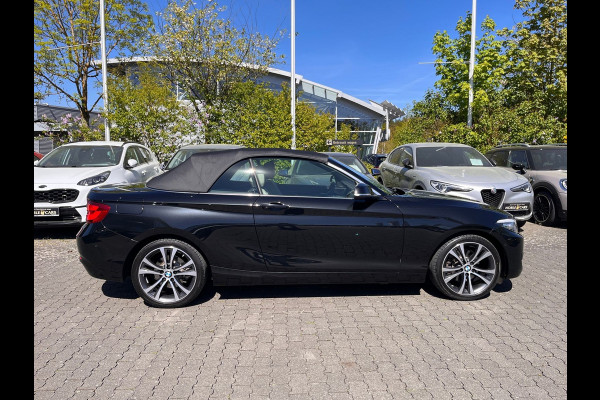 BMW 2 Serie Cabrio 220iA SPORTLINE ** ADAPT. LED, BEIGE LEDER, NAVI PROF, CAMERA, 18-inch LMV ** UNFALLFREI - Slechts 45.900km. ** ** INFORMEER OOK NAAR ONZE AANTREKKELIJKE FINANCIAL-LEASE TARIEVEN **