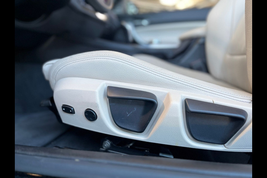 BMW 2 Serie Cabrio 220iA SPORTLINE ** ADAPT. LED, BEIGE LEDER, NAVI PROF, CAMERA, 18-inch LMV ** UNFALLFREI - Slechts 45.900km. ** ** INFORMEER OOK NAAR ONZE AANTREKKELIJKE FINANCIAL-LEASE TARIEVEN **