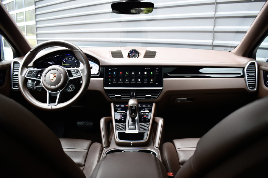 Porsche Cayenne Coupé 3.0 E-Hybrid 462pk Platinum Edition SportDesign | Panorama | Bose | Trekhaak elektr. | Stoelventilatie | 21'' Wielen |