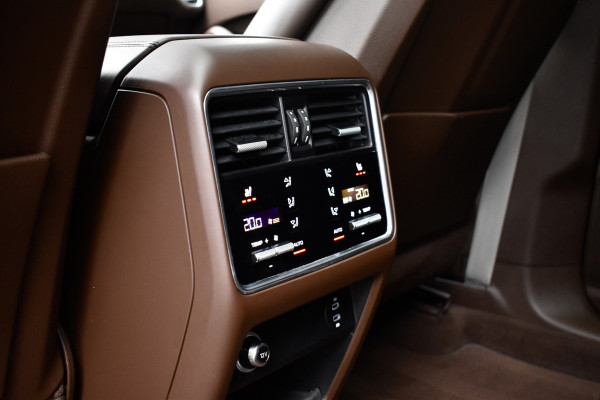 Porsche Cayenne Coupé 3.0 E-Hybrid 462pk Platinum Edition SportDesign | Panorama | Bose | Trekhaak elektr. | Stoelventilatie | 21'' Wielen |