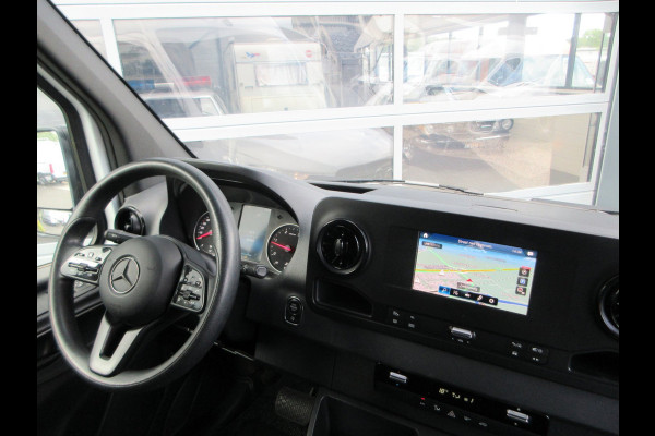 Mercedes-Benz Sprinter 215cdi, L2H2, Automaat, Airco, Camera, Navigatie, 3-Zits, Trekhaak.