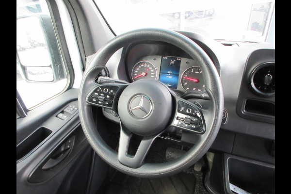 Mercedes-Benz Sprinter 215cdi, L2H2, Automaat, Airco, Camera, Navigatie, 3-Zits, Trekhaak.