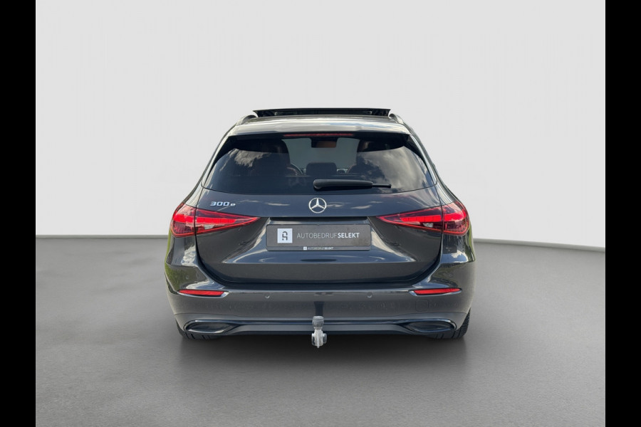 Mercedes-Benz C-Klasse Estate 300 e | Pano | Trekhaak | Distronic | Head-up | 360-camera | Sfeerverlichting | Nightpakket | MBUX