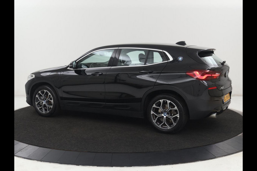 BMW X2 xDrive25e Executive | SOH 88% | Camera | Navigatie | Full LED | Park Assist | Climate control | Bluetooth | Cruise control | 18'' lichtmetalen velgen | PHEV | Plug In