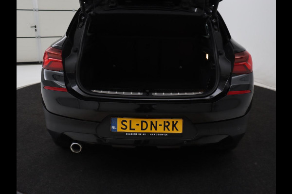 BMW X2 xDrive25e Executive | SOH 88% | Camera | Navigatie | Full LED | Park Assist | Climate control | Bluetooth | Cruise control | 18'' lichtmetalen velgen | PHEV | Plug In
