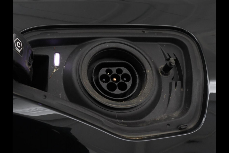 BMW X2 xDrive25e Executive | SOH 88% | Camera | Navigatie | Full LED | Park Assist | Climate control | Bluetooth | Cruise control | 18'' lichtmetalen velgen | PHEV | Plug In