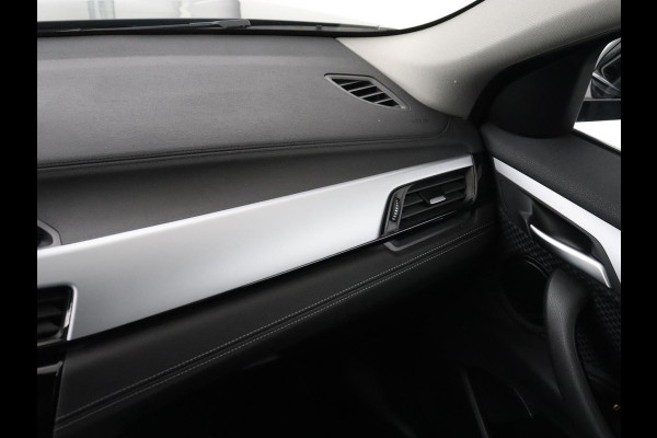 BMW X2 xDrive25e Executive | SOH 88% | Camera | Navigatie | Full LED | Park Assist | Climate control | Bluetooth | Cruise control | 18'' lichtmetalen velgen | PHEV | Plug In