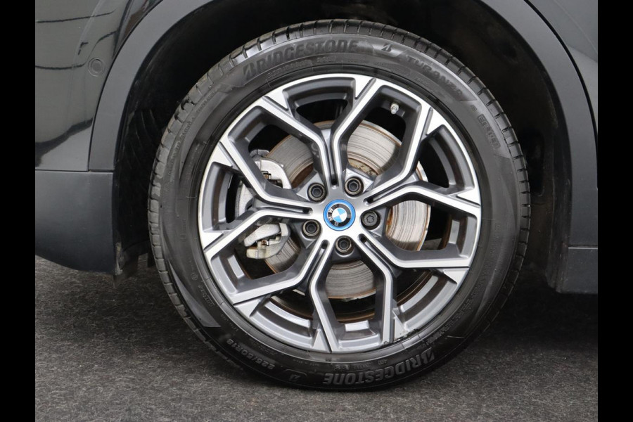 BMW X2 xDrive25e Executive | SOH 88% | Camera | Navigatie | Full LED | Park Assist | Climate control | Bluetooth | Cruise control | 18'' lichtmetalen velgen | PHEV | Plug In