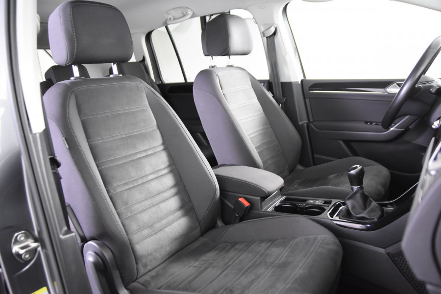Volkswagen Touran 1.0 TSI Highline *1ste Eigenaar*Leer*Trekhaak*PDC*