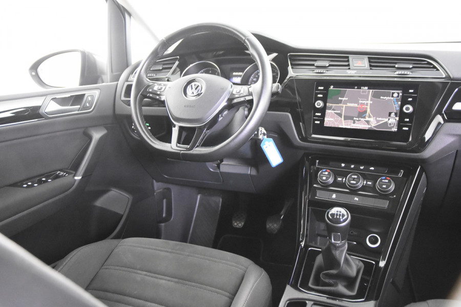 Volkswagen Touran 1.0 TSI Highline *1ste Eigenaar*Leer*Trekhaak*PDC*