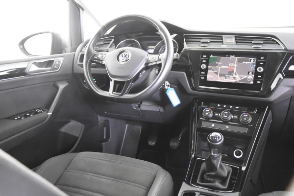 Volkswagen Touran 1.0 TSI Highline *1ste Eigenaar*Leer*Trekhaak*PDC*