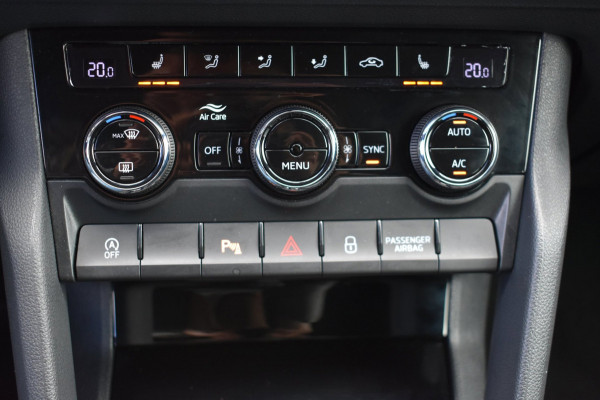 Škoda Karoq 1.5 TSI ACT Sportline | CAMERA | NAP | STOELVERWARMING | APPLE CARPLAY | ANDROID AUTO