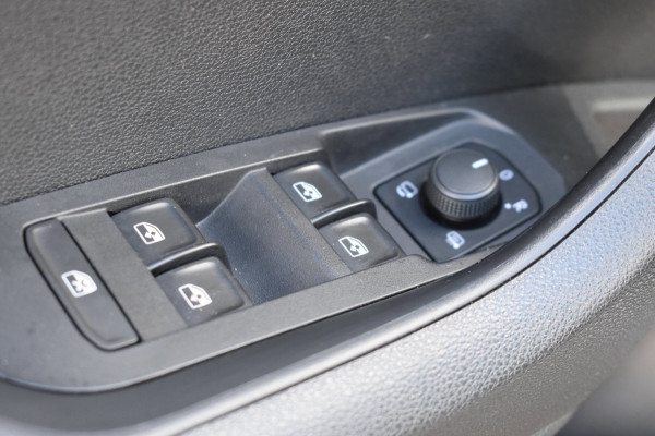 Škoda Karoq 1.5 TSI ACT Sportline | CAMERA | NAP | STOELVERWARMING | APPLE CARPLAY | ANDROID AUTO