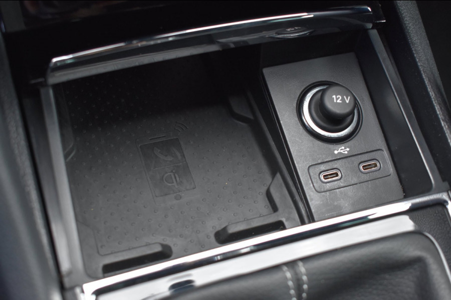Škoda Karoq 1.5 TSI ACT Sportline | CAMERA | NAP | STOELVERWARMING | APPLE CARPLAY | ANDROID AUTO