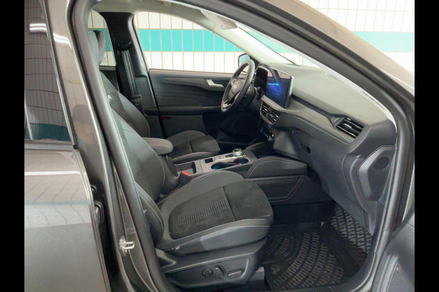 Ford Kuga 2.5 FHEV Active X 190pk | Wegklapbare trekhaak | Panoramadak | Winter Pack | AGR-stoelen | Head up Display | LED |  Camera