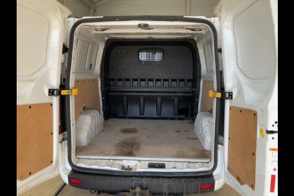 Ford Transit Custom 340 2.0 TDCI L2H1 Trend DC 170pk | Automaat | Dubbele Cabine | 6-persoons | Trekhaak | Navigatie | Camera | Verwarmd voorruit