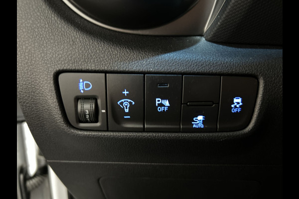 Hyundai Kona EV Comfort 39 kWh - Verwarmde stoelen | Digitaal dashboard | Hill hold functie |