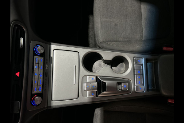 Hyundai Kona EV Comfort 39 kWh - Verwarmde stoelen | Digitaal dashboard | Hill hold functie |